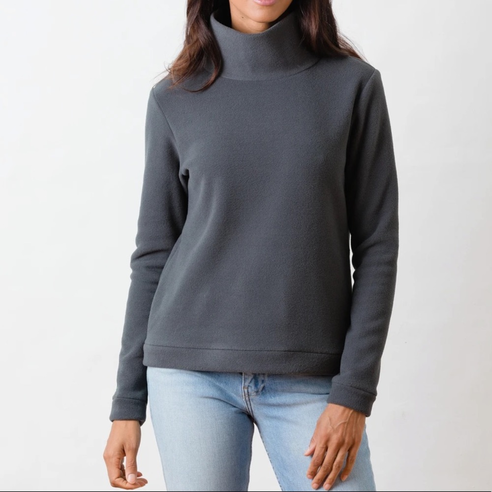 NWT Dudley Stephen’s Park Slope Turtleneck GREY